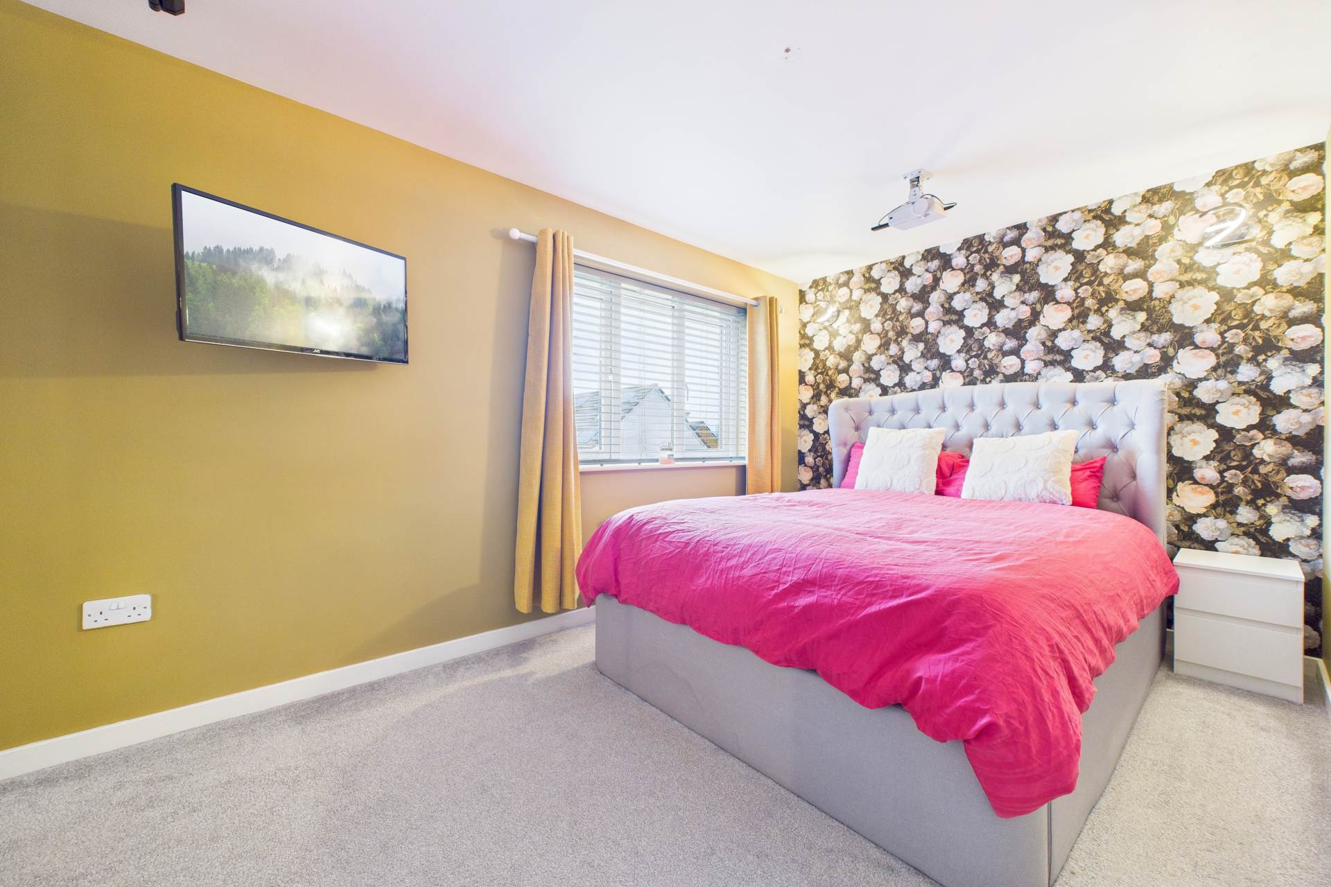 Harfield Gardens, Barlanark