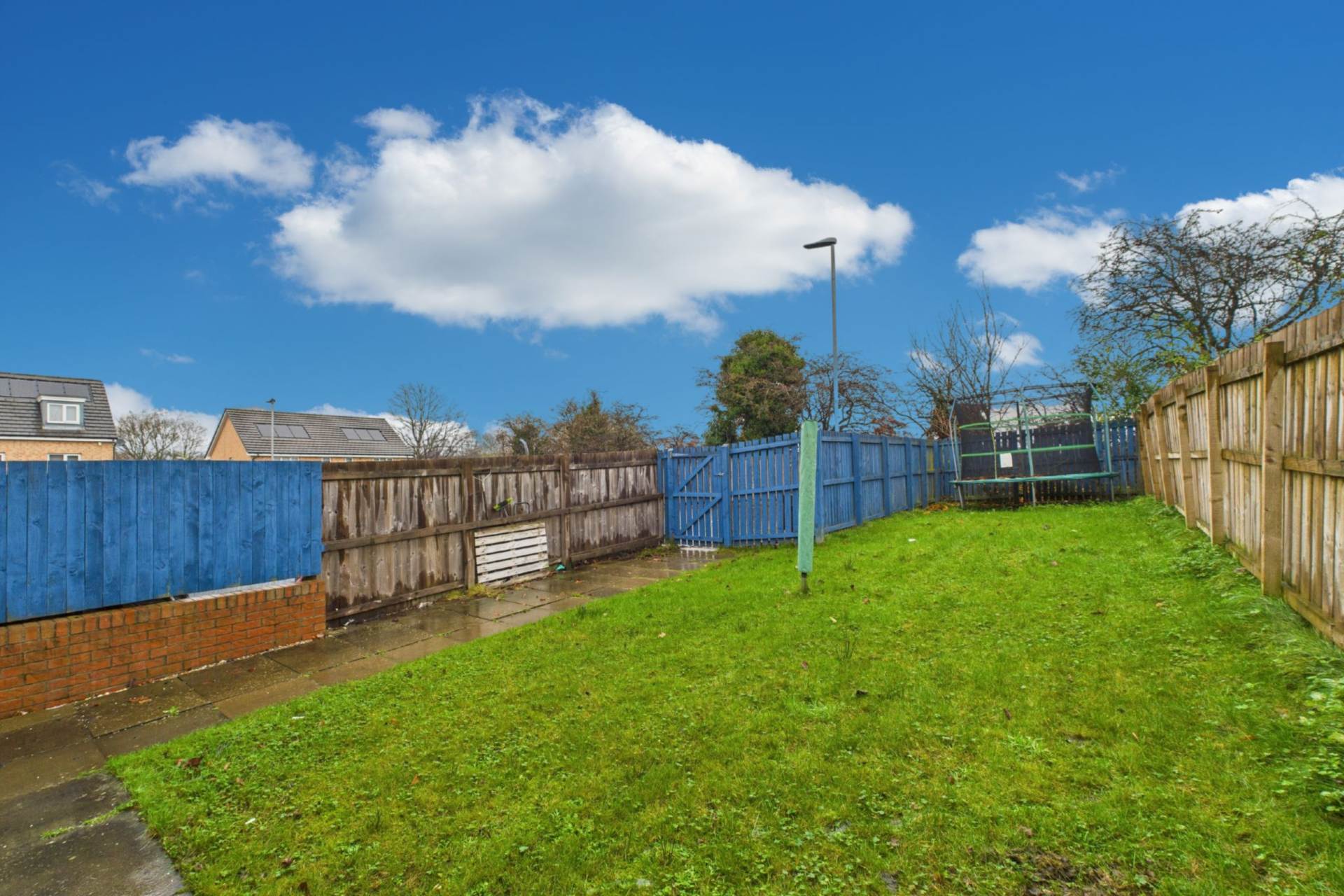 Harfield Gardens, Barlanark