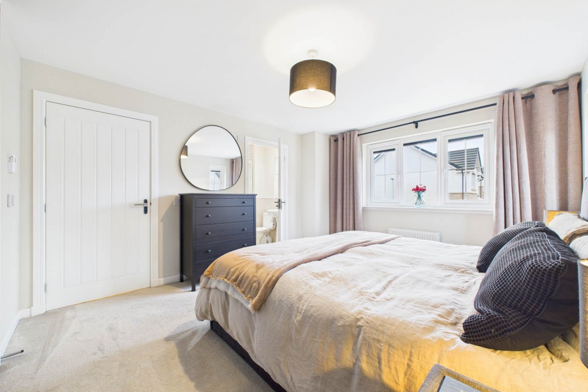 Images for Nutberry Crescent, Hamilton