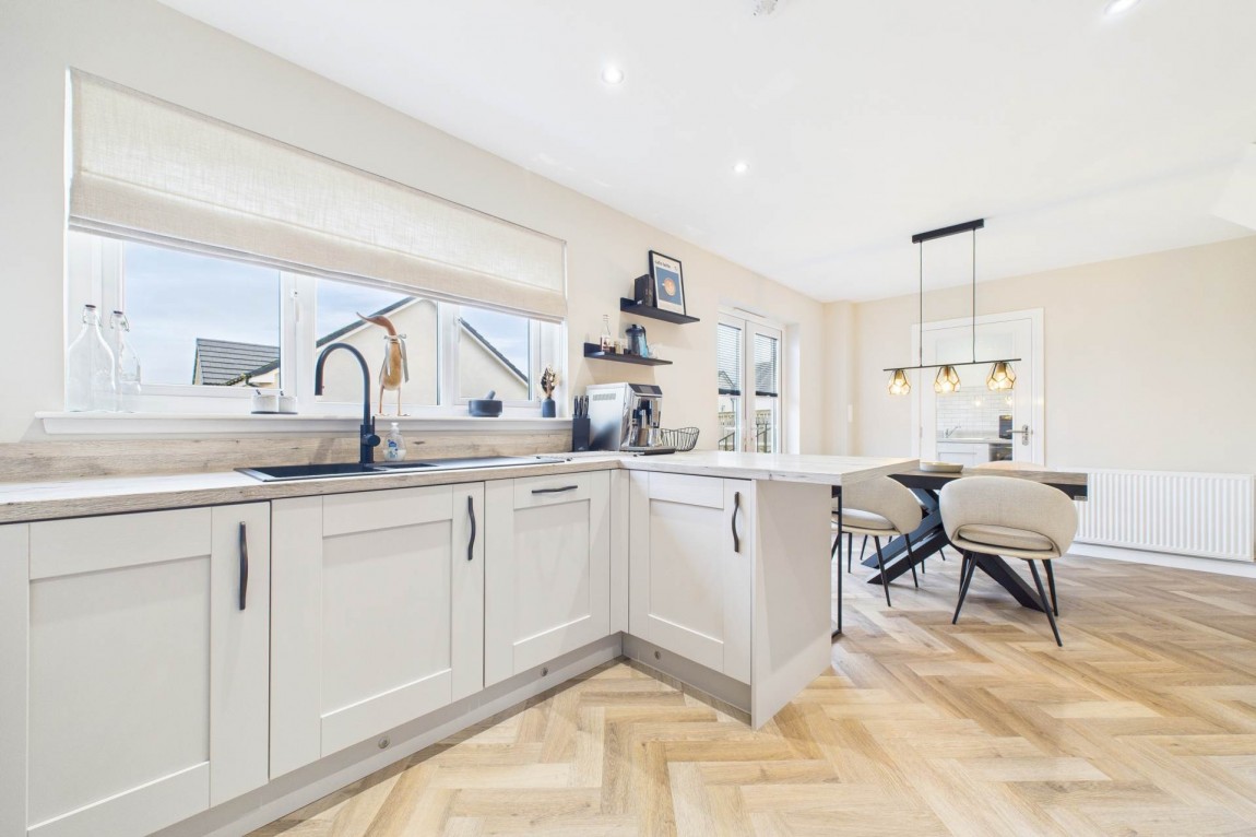 Images for Nutberry Crescent, Hamilton