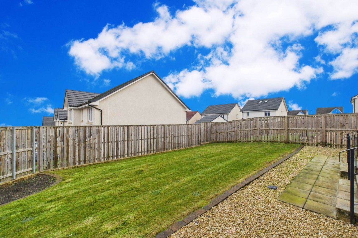 Images for Nutberry Crescent, Hamilton