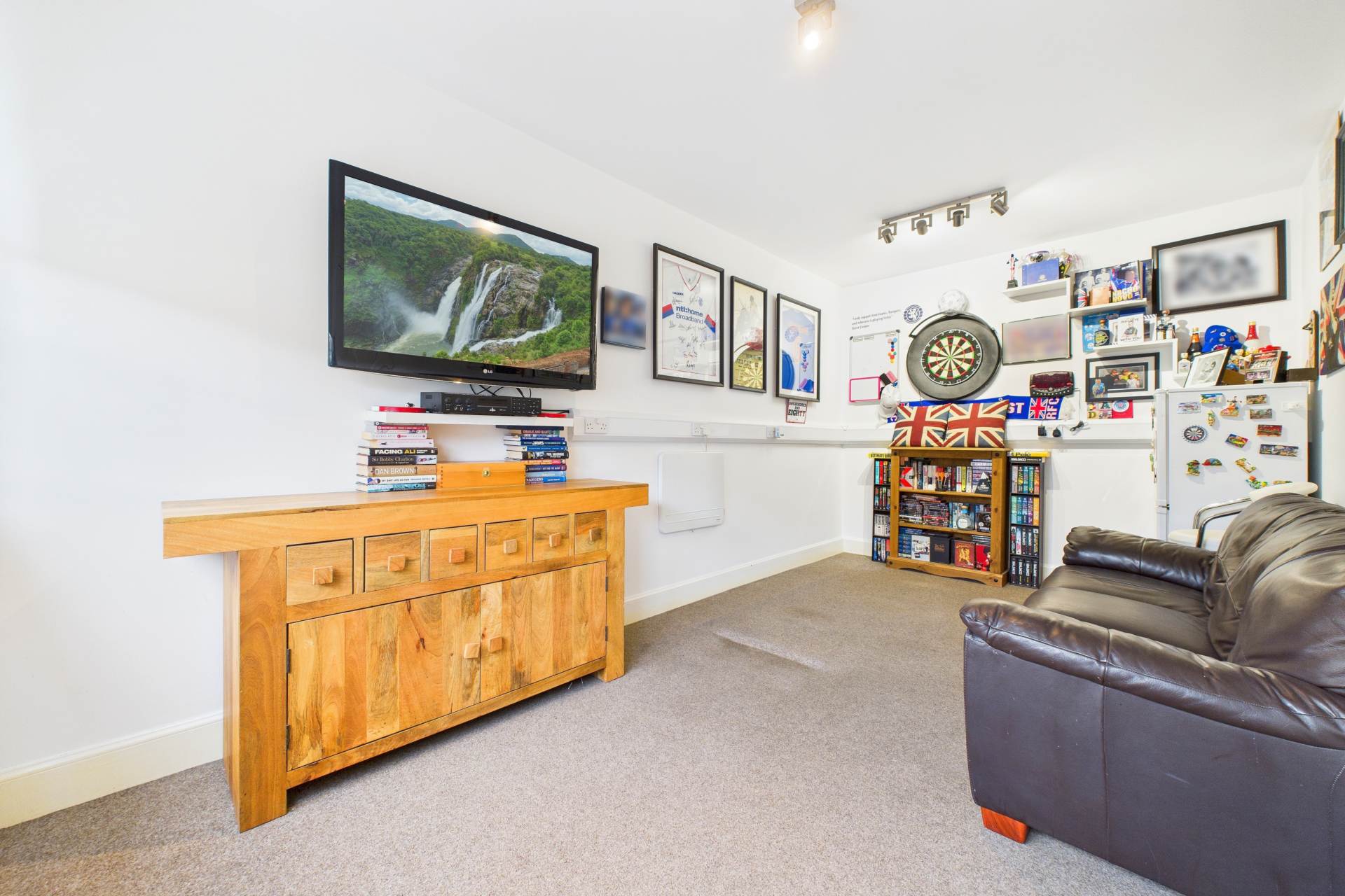 Reynolds Avenue, Motherwell