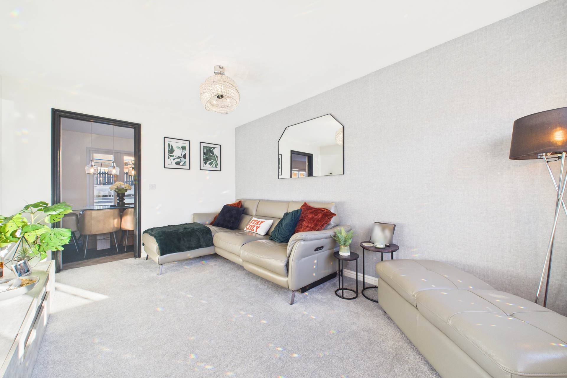 Paterson Walk, Holytown