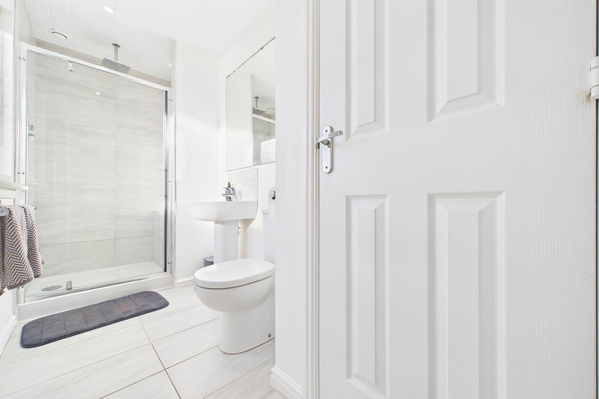 Paterson Walk, Holytown