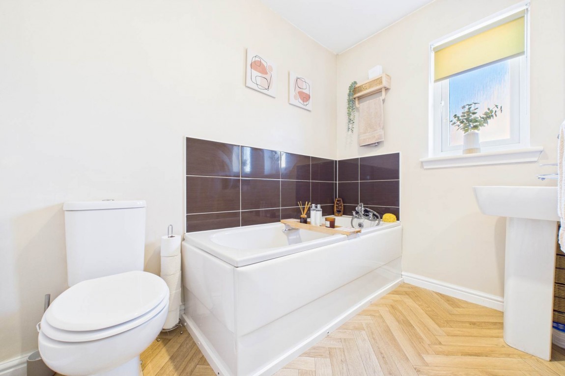 Images for Paterson Walk, Holytown