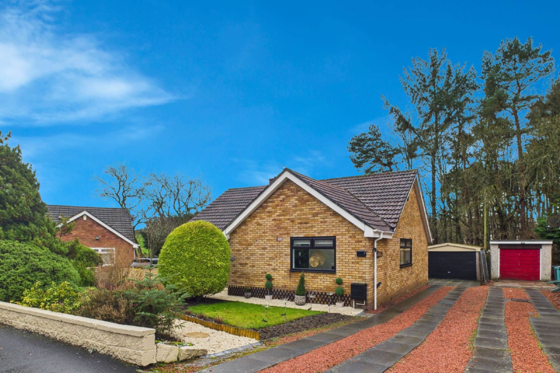 Larchfield Gardens, Wishaw