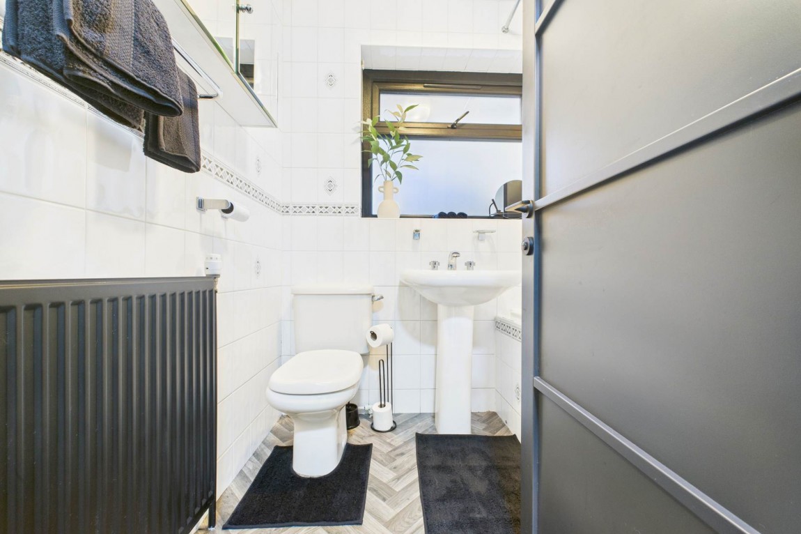 Images for Larchfield Gardens, Wishaw