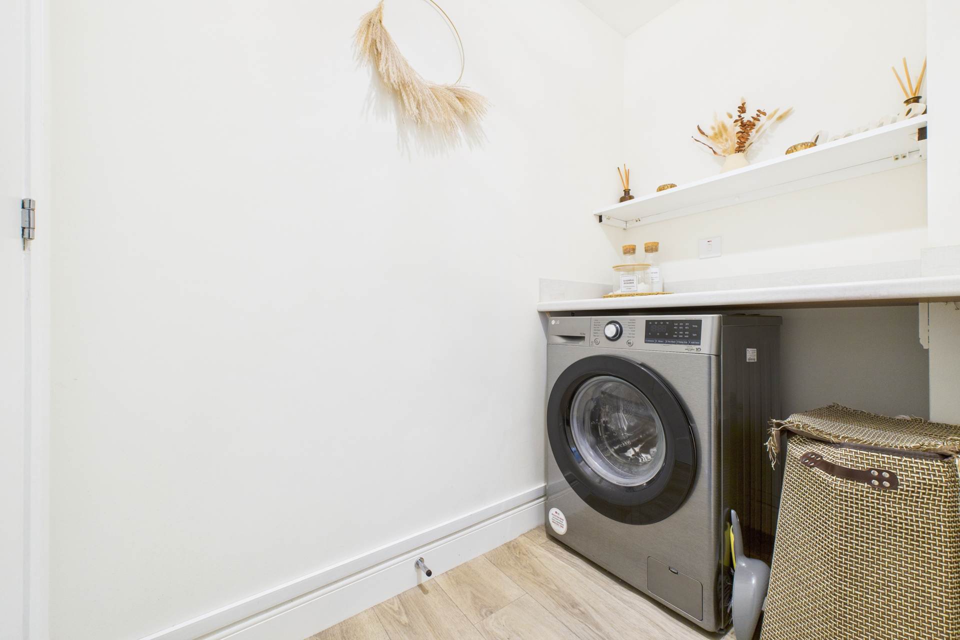 Lambourne Crescent, Coatbridge