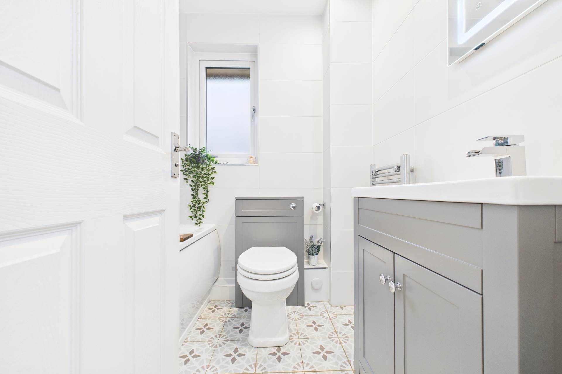 Glendeveron Way, Carfin