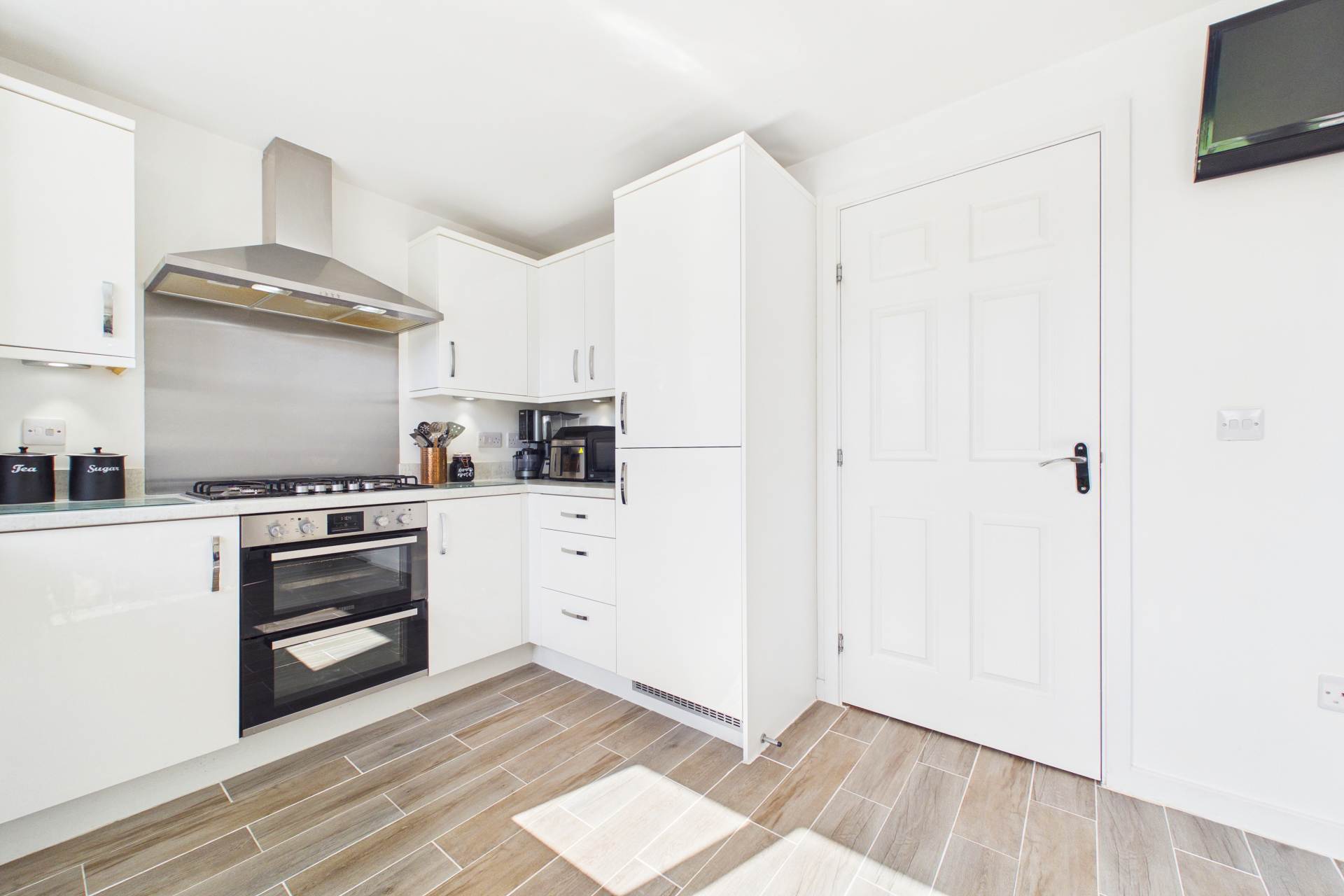 Caledonian Crescent, Law