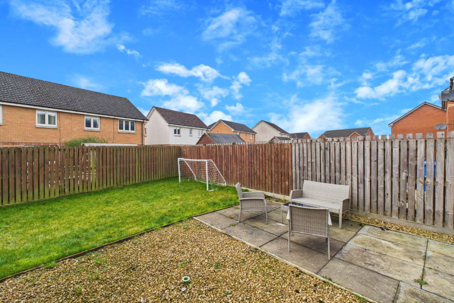 St Andrews Drive, Law