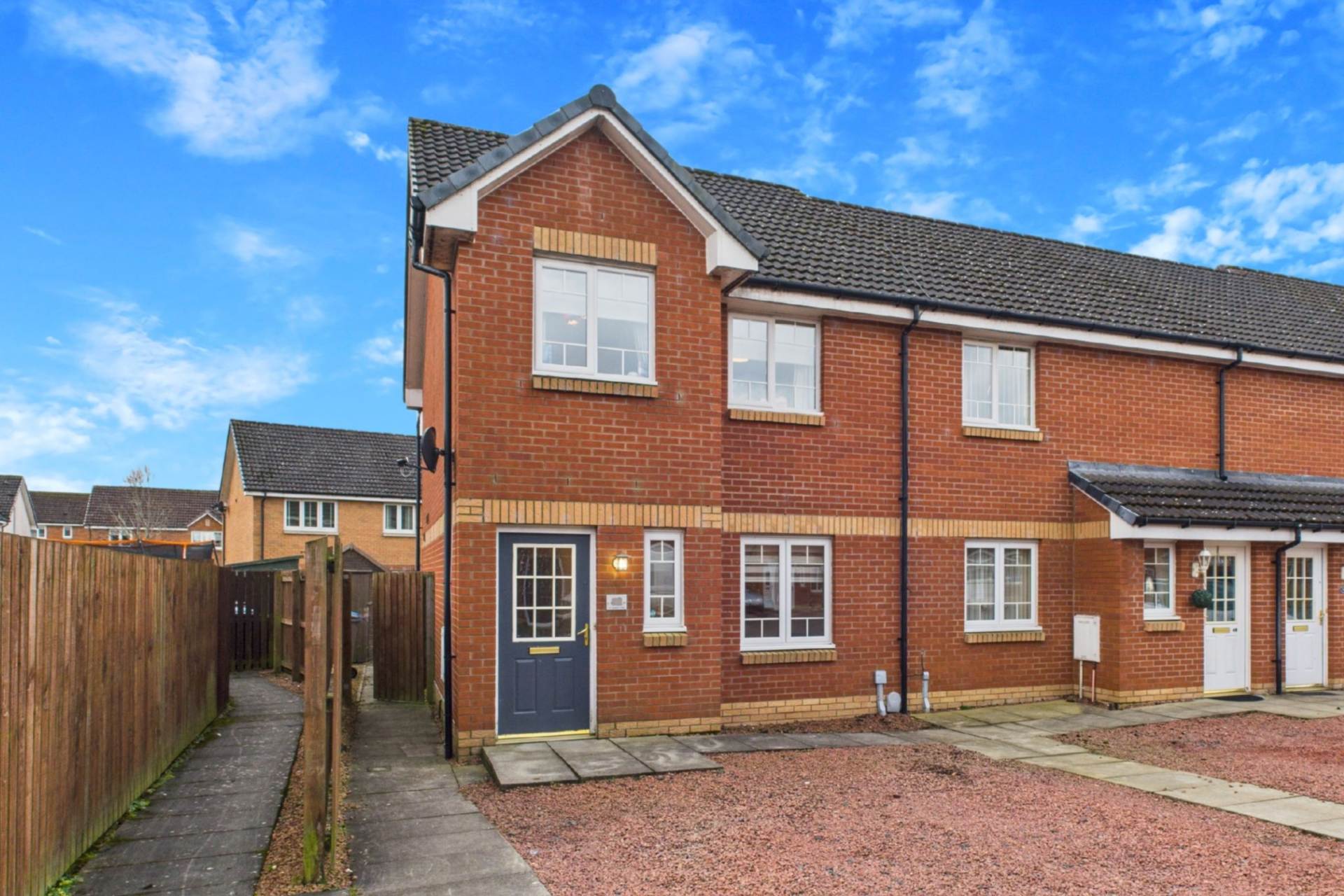 St Andrews Drive, Law