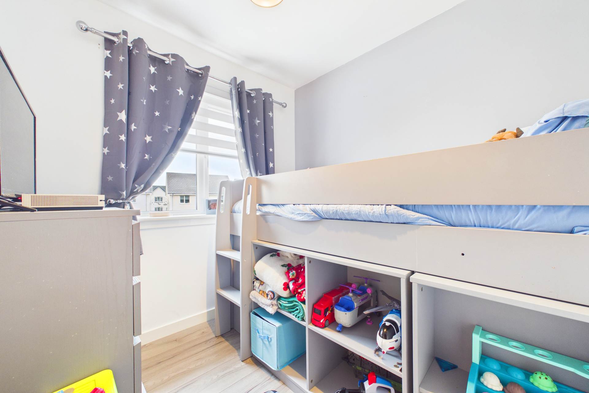 Lotus Crescent, Cleland