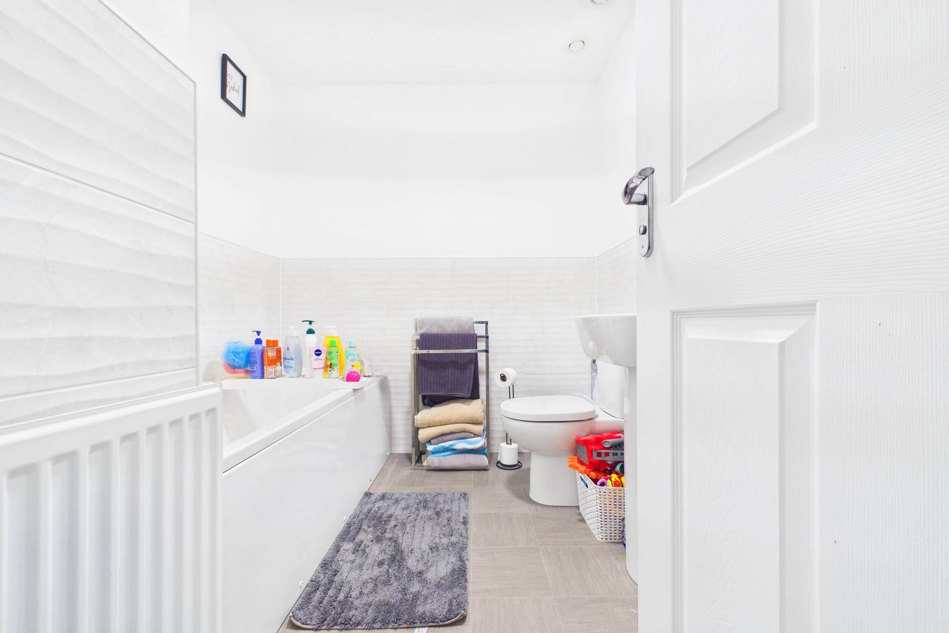 Lotus Crescent, Cleland