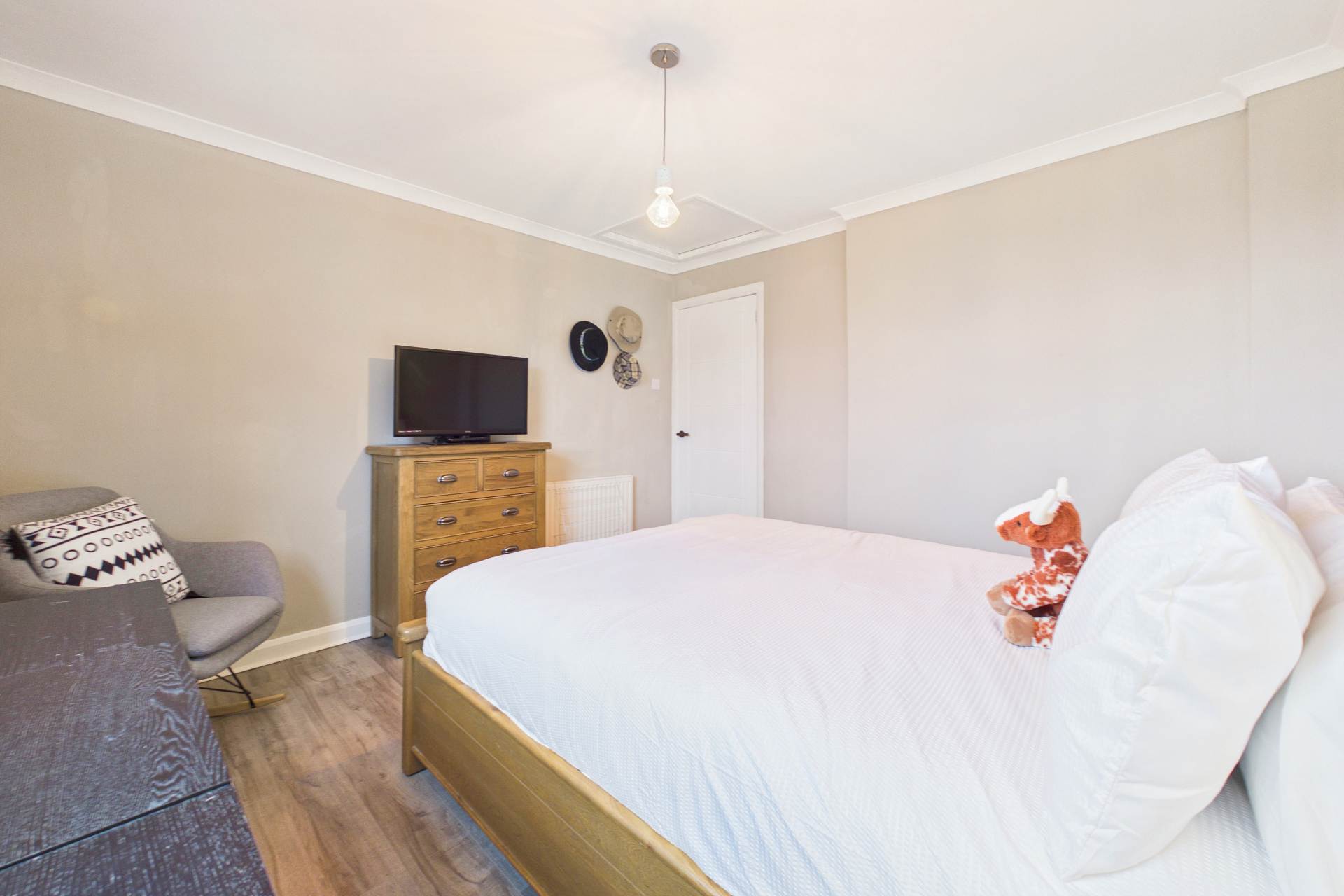 Gemini Grove, Holytown