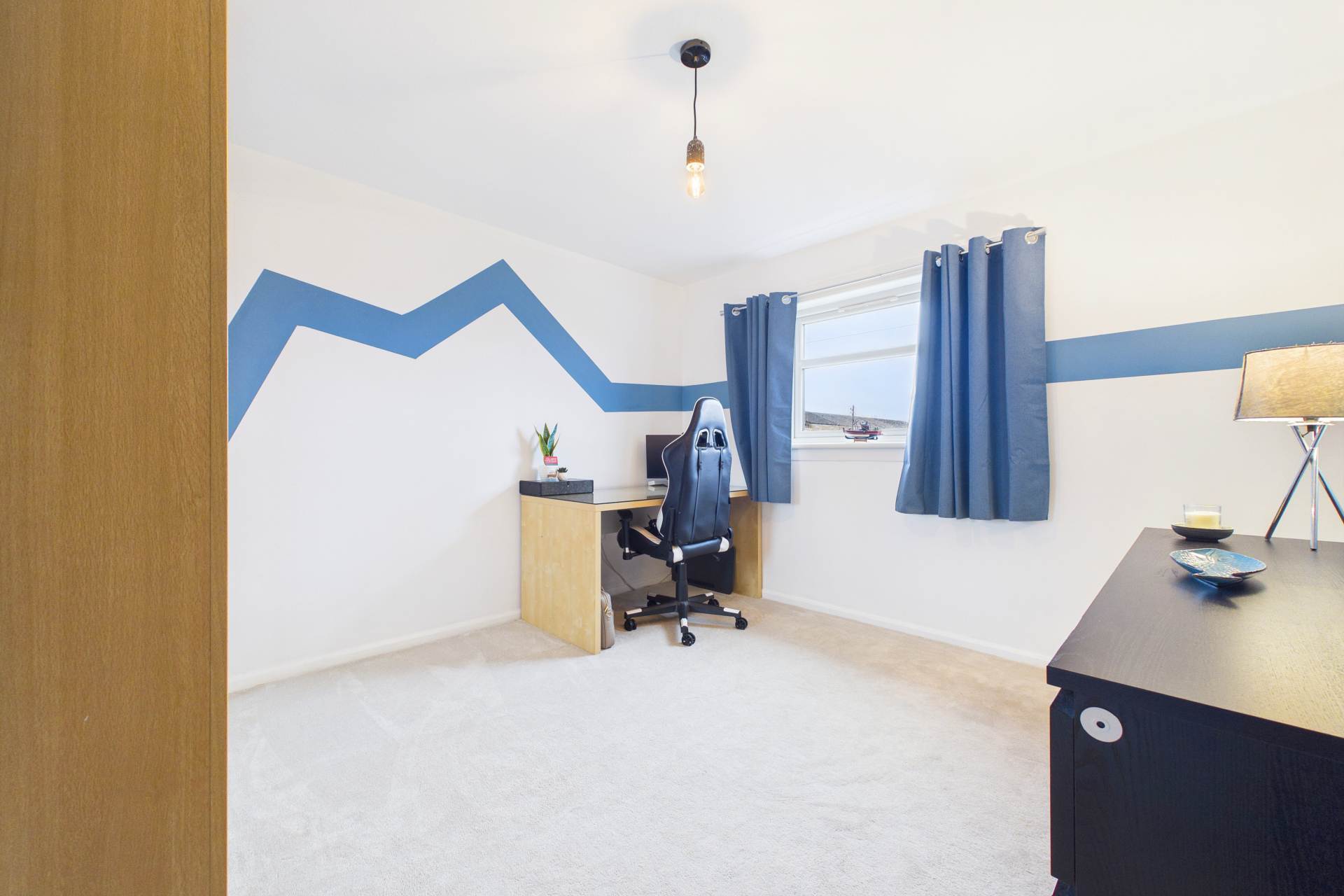 Gemini Grove, Holytown