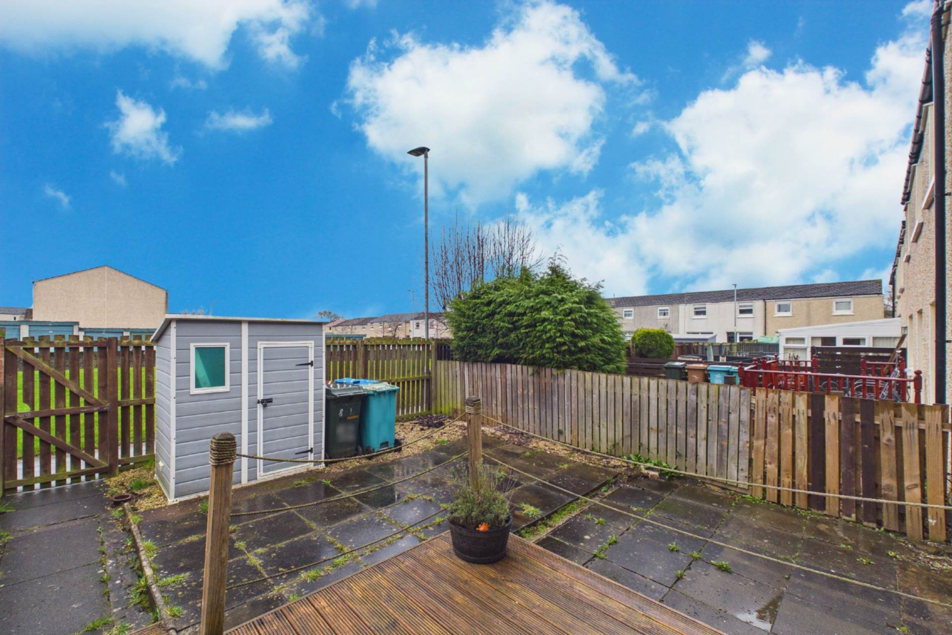 Gemini Grove, Holytown