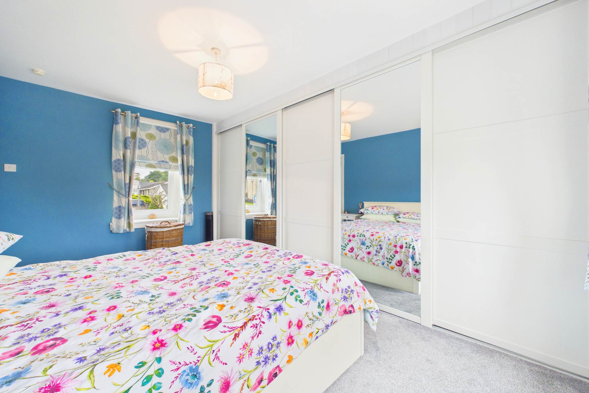 Bon Accord Crescent, Shotts
