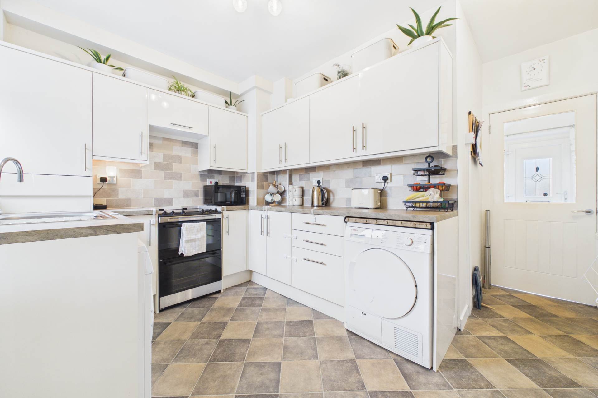 Bon Accord Crescent, Shotts