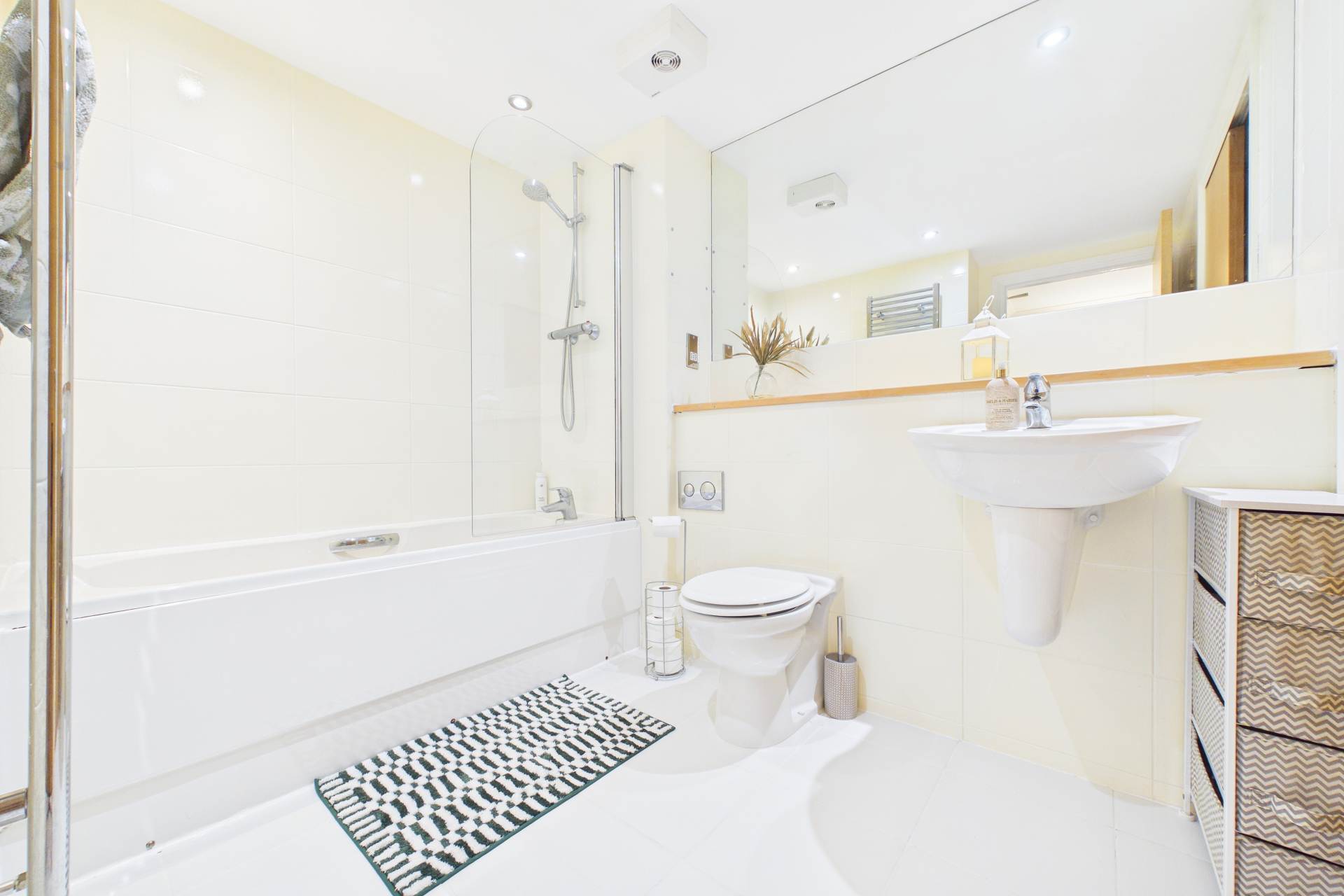 Milton, Station Road, Carluke