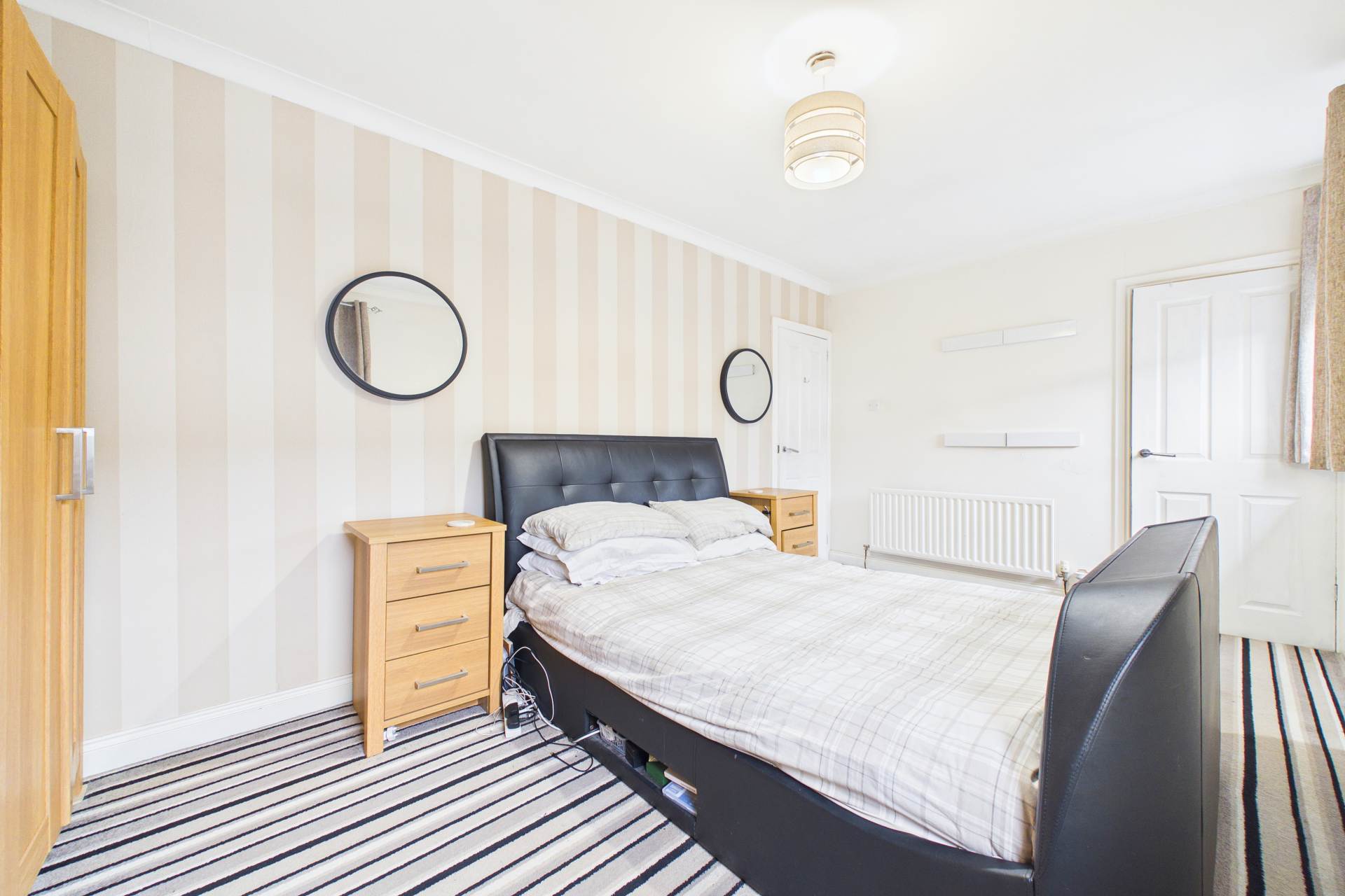 Moss Avenue, Caldercruix