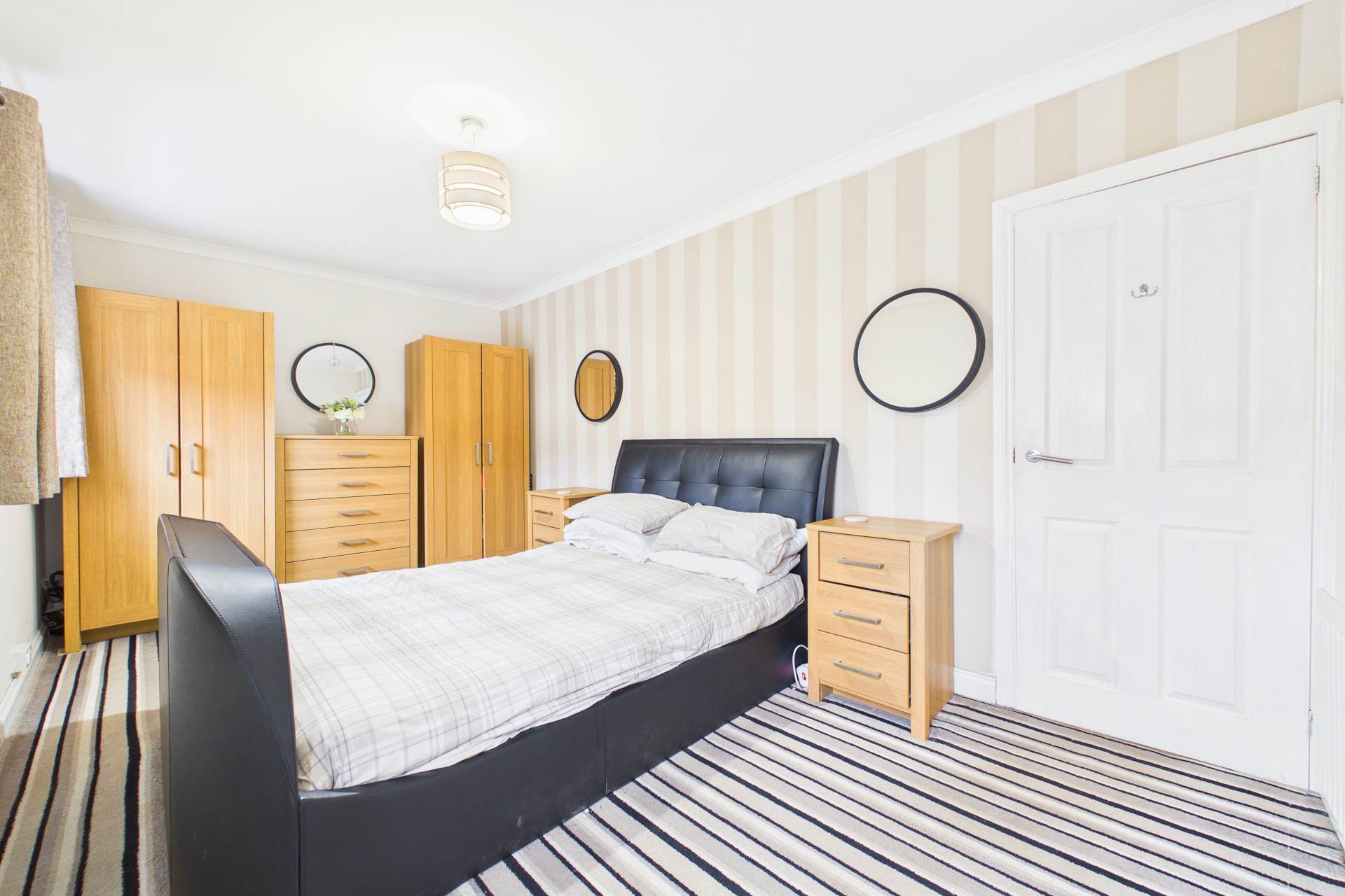 Moss Avenue, Caldercruix