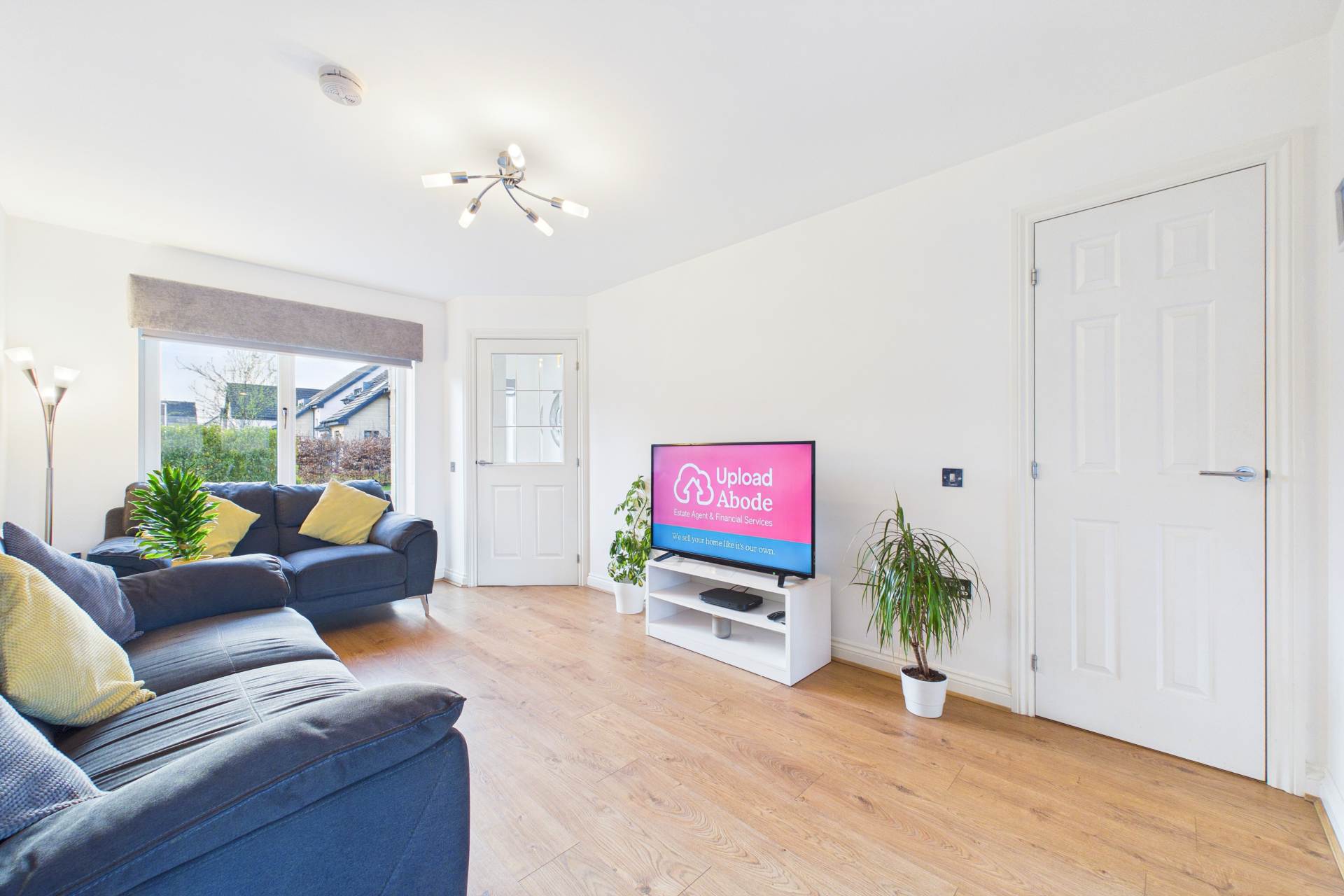 Oakbank Crescent, Uddingston
