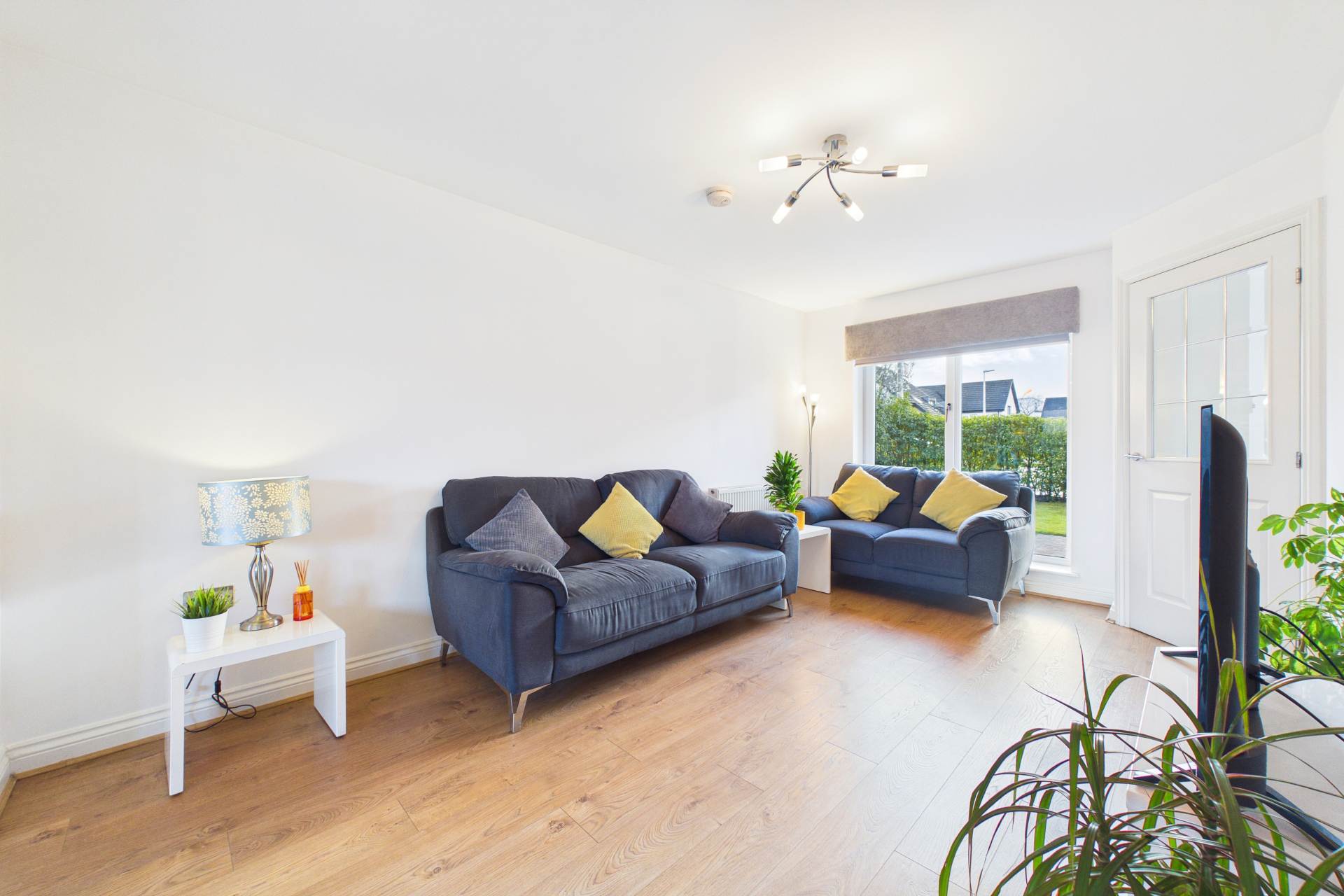 Oakbank Crescent, Uddingston