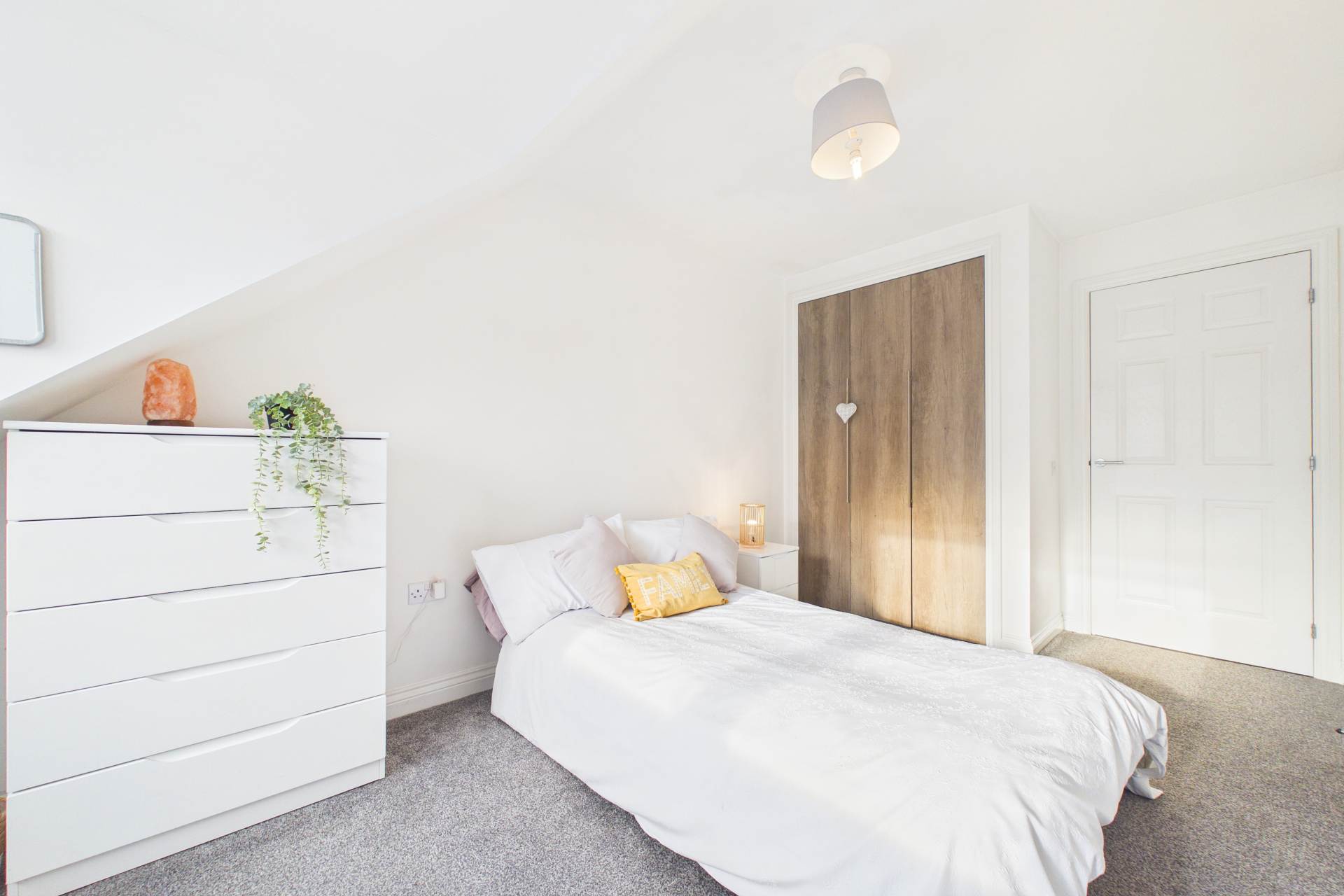 Oakbank Crescent, Uddingston