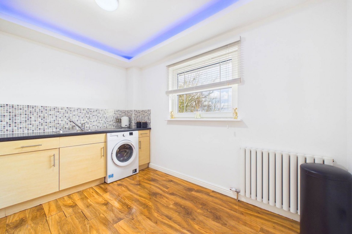 Images for Dunnet Court, Blantyre