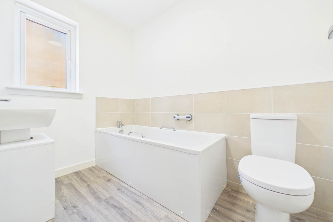 Images for Cullen Crescent, Carluke