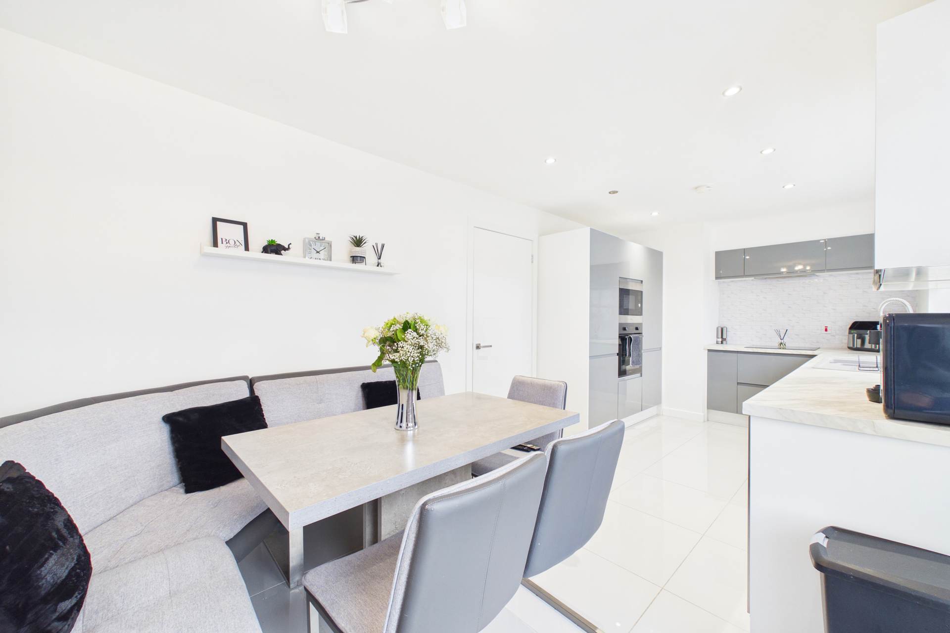 Calderside Place, Airdrie