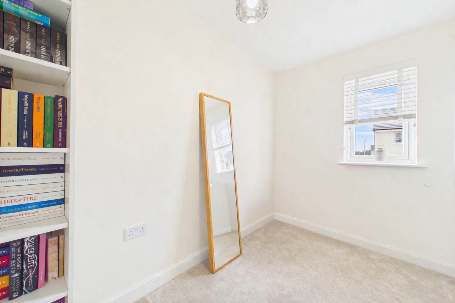 Lambourne Crescent, Coatbridge