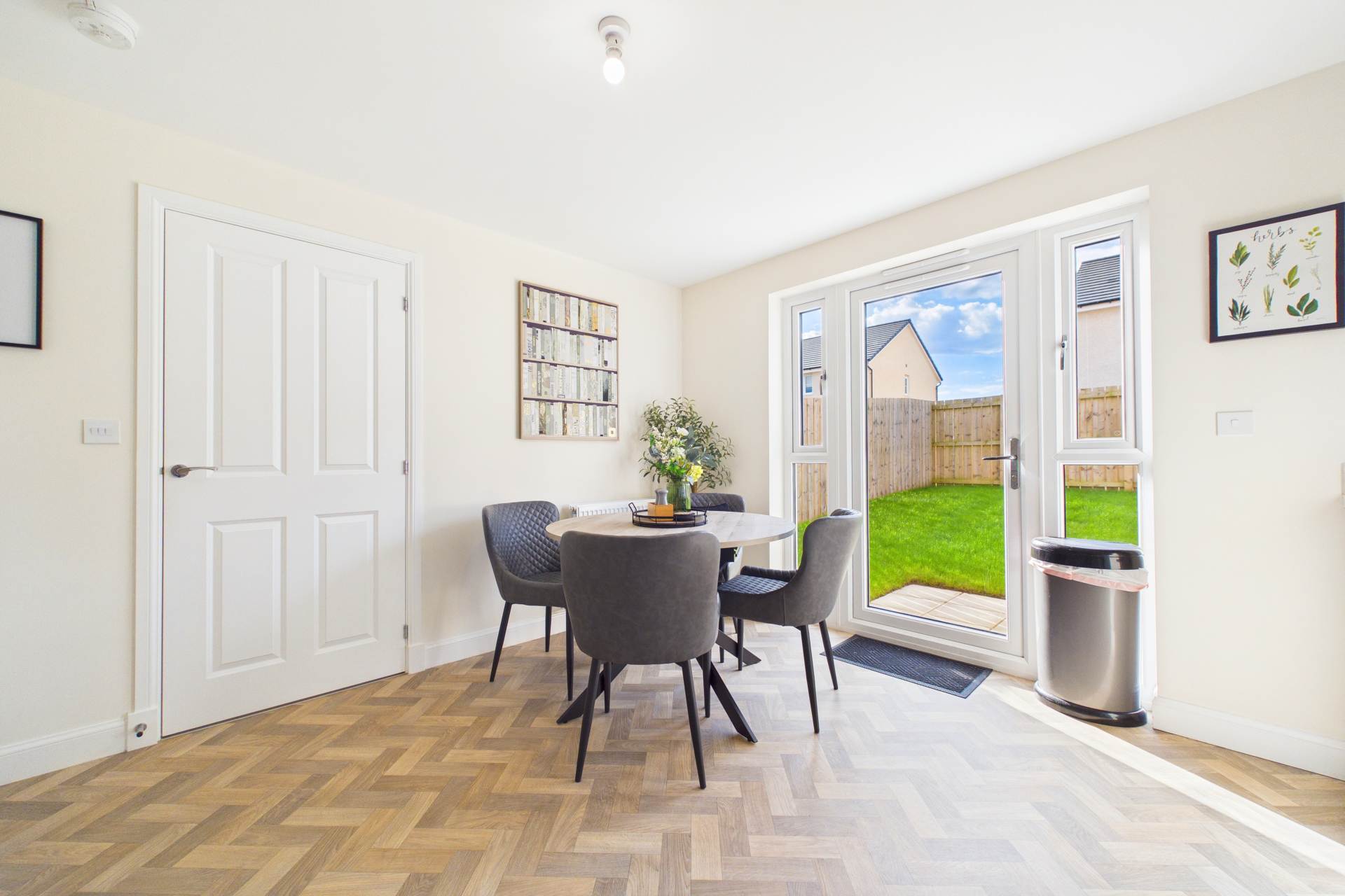 Lambourne Crescent, Coatbridge