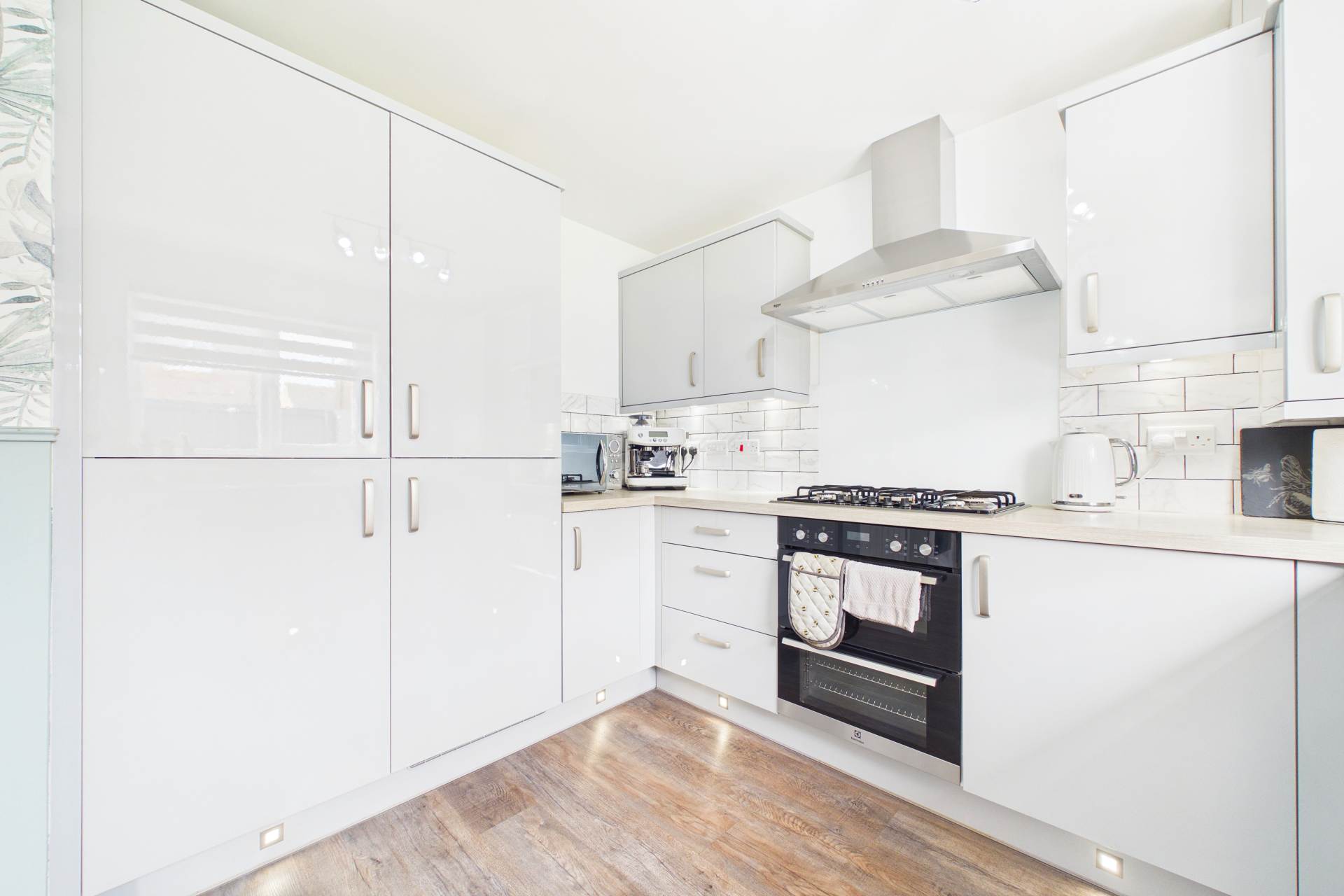 McIntosh Gardens, Law, Carluke