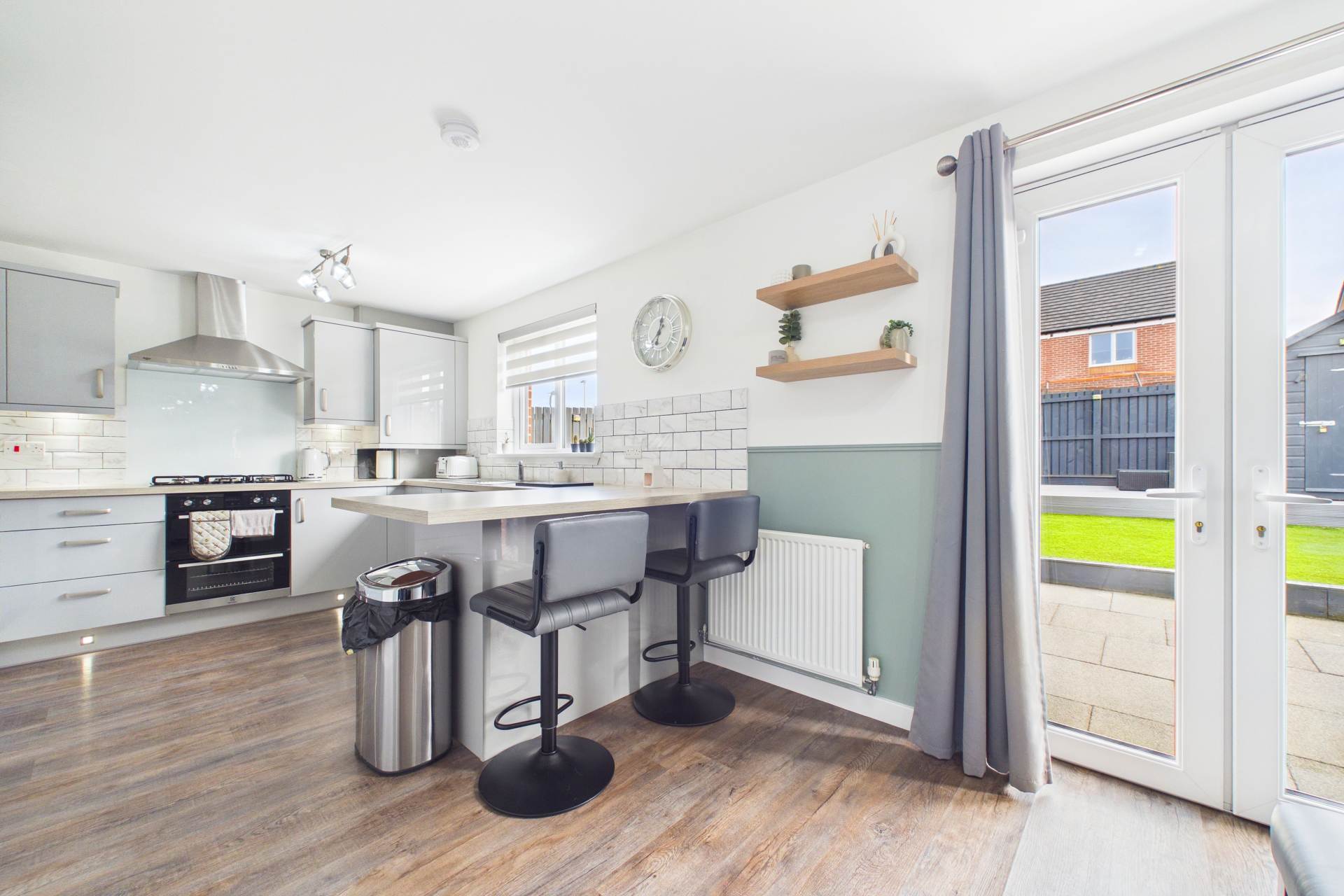 McIntosh Gardens, Law, Carluke