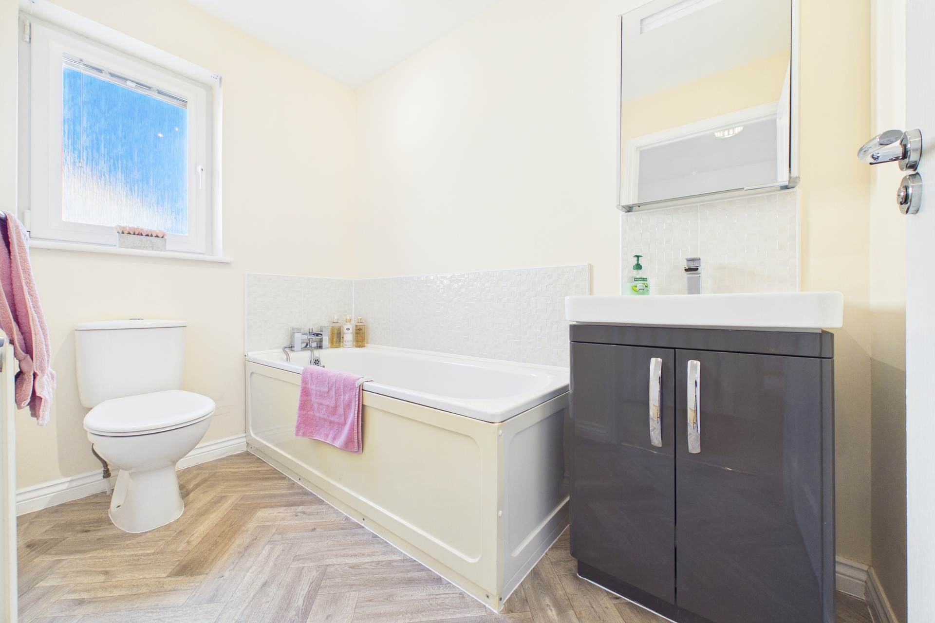 Red Deer Road, Cambuslang