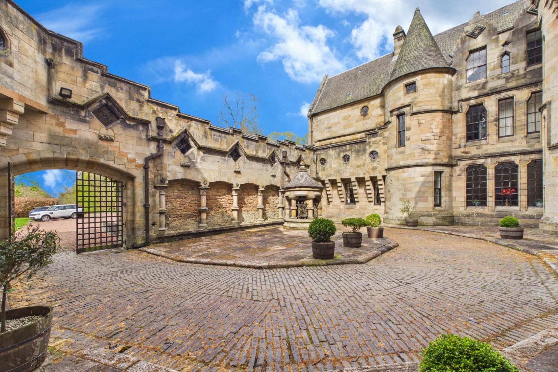 Dalzell House, Motherwell