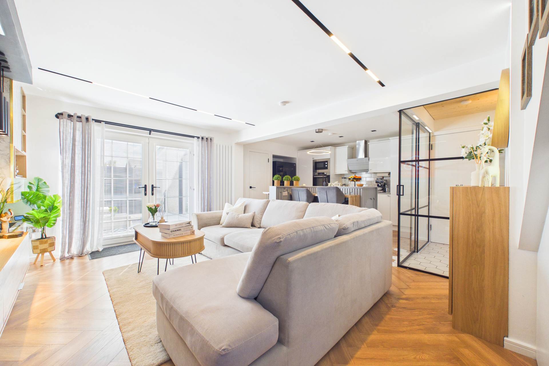 Tweed Lane, Motherwell