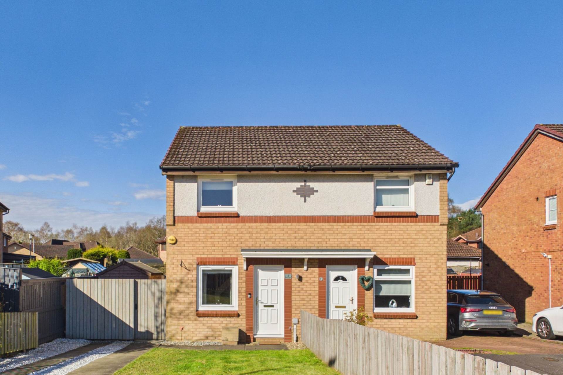 Pine Lawn, Wishaw
