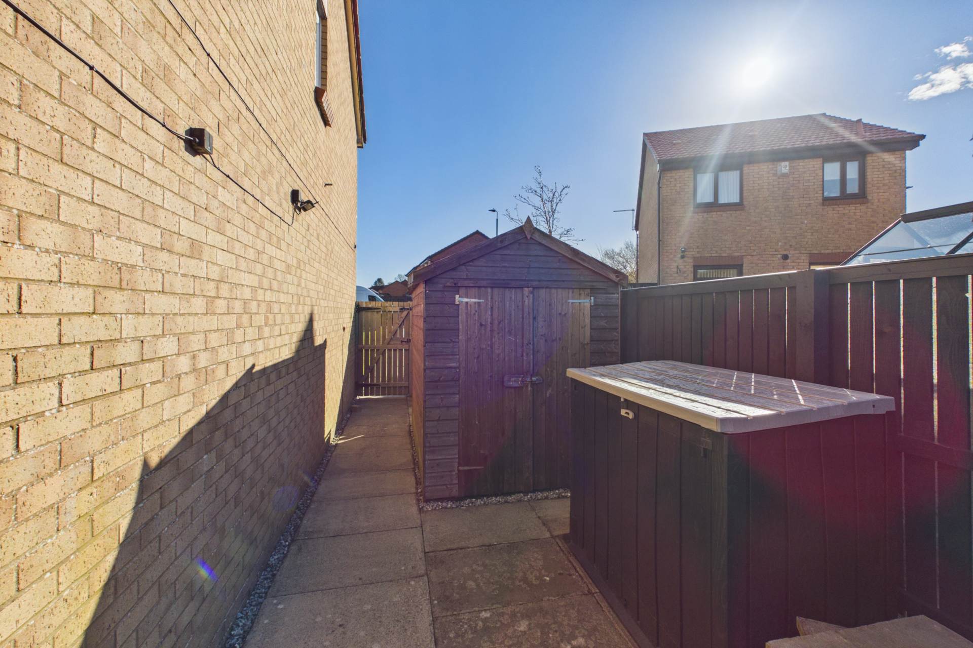 Pine Lawn, Wishaw
