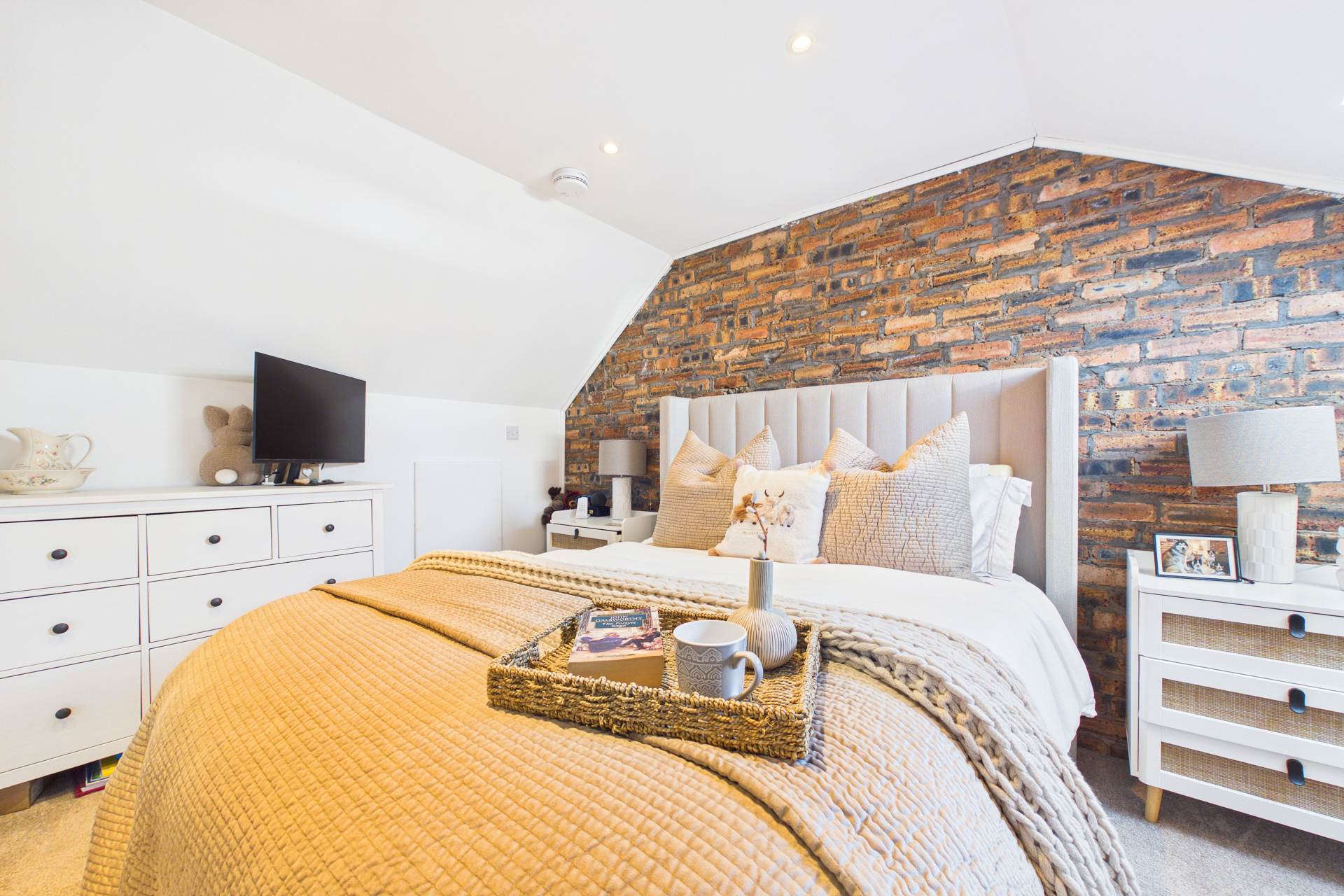 London Street, Larkhall