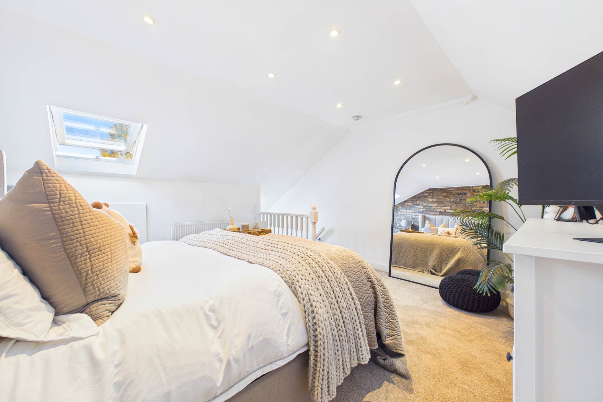 London Street, Larkhall