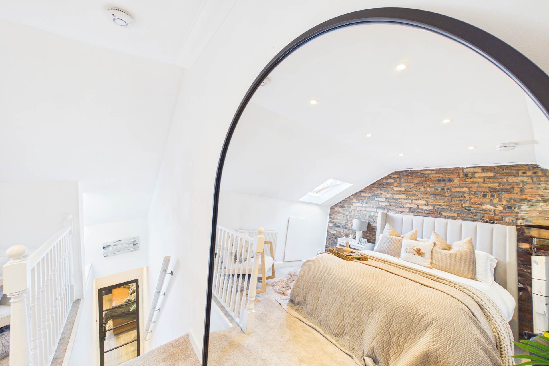 London Street, Larkhall