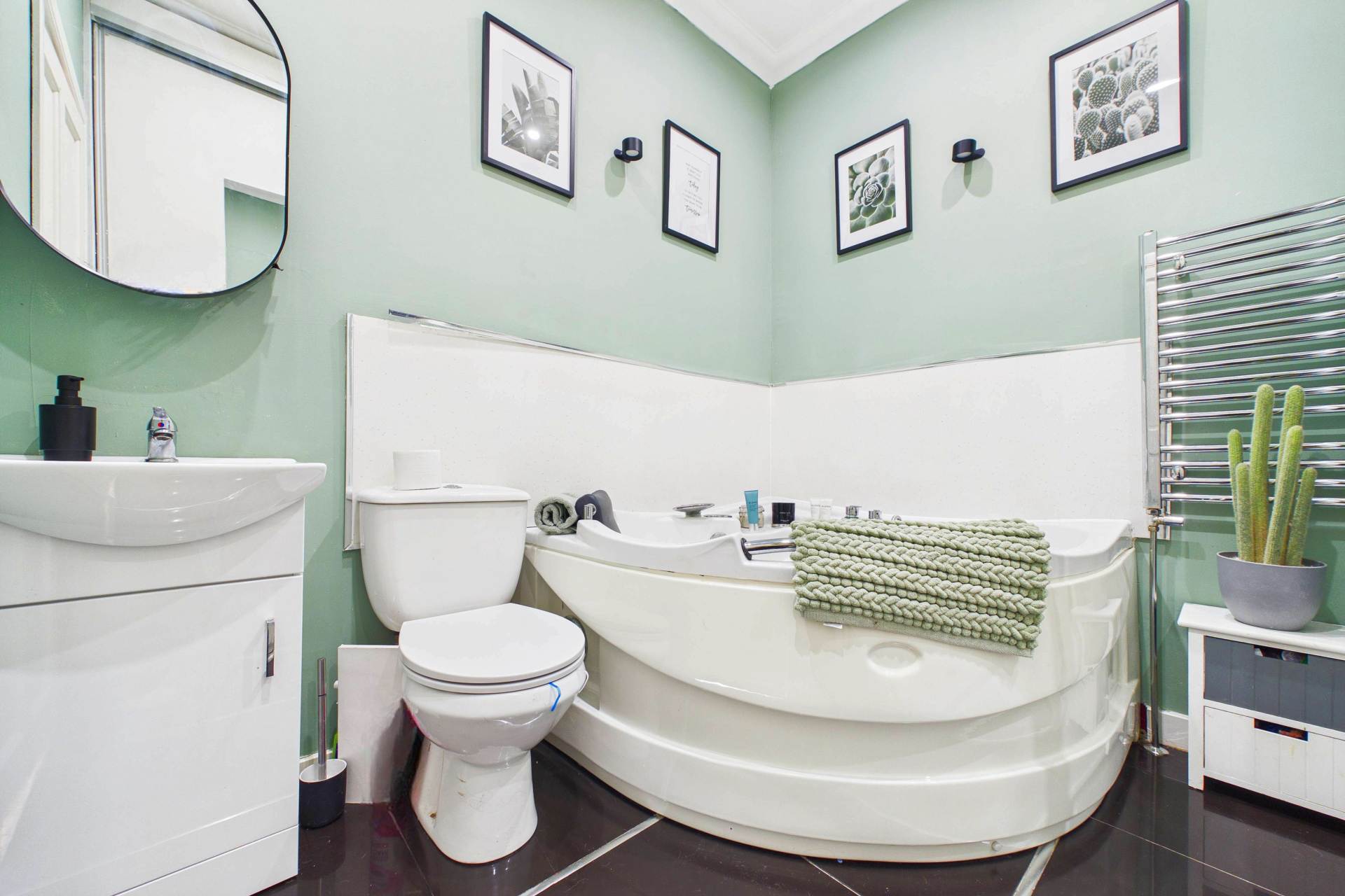 London Street, Larkhall