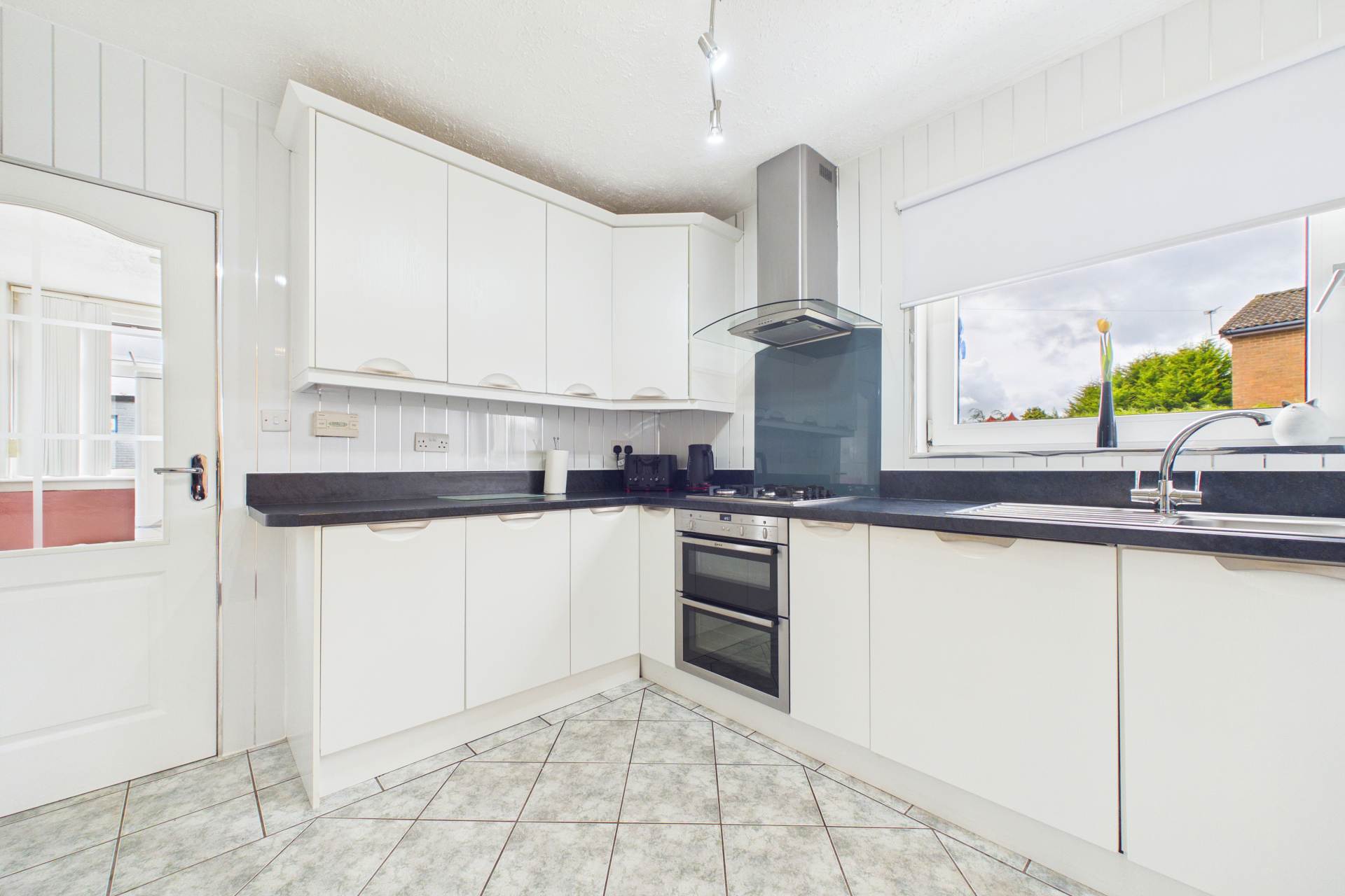 High Street, Newarthill