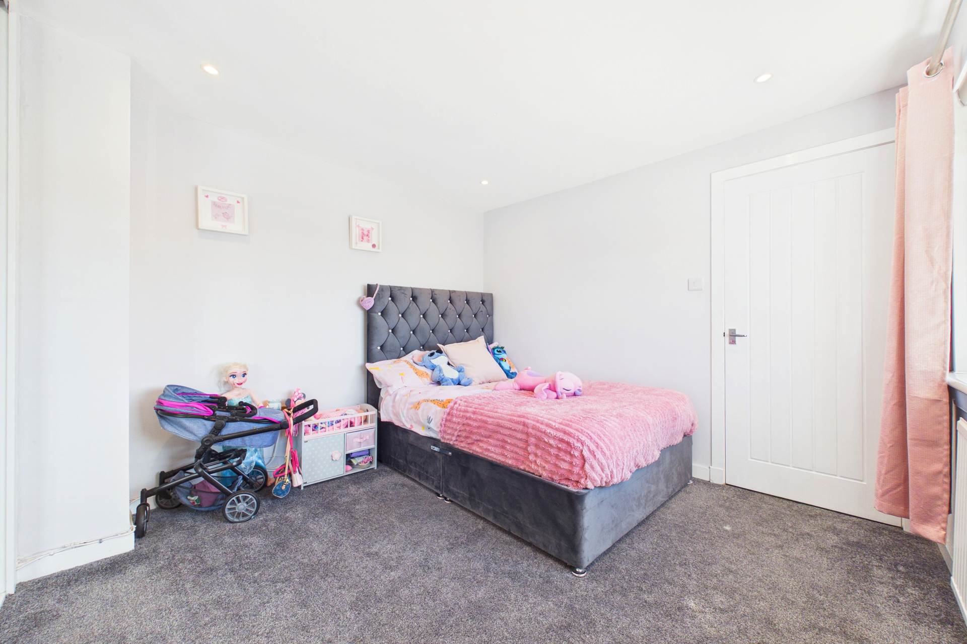 Dunottar Avenue, Coatbridge