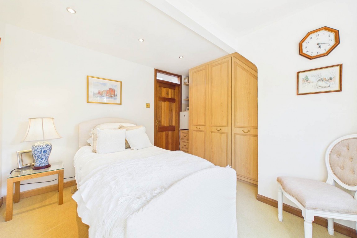 Images for Friarsdene, Lanark