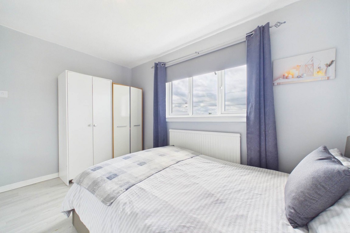 Images for Currieside Avenue, Shotts