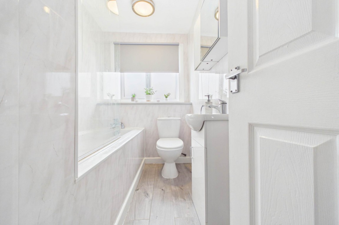 Images for Currieside Avenue, Shotts
